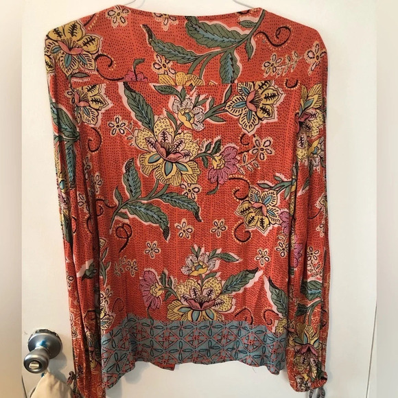 Floral button down top bohemian hippy vibes - Picture 7 of 9